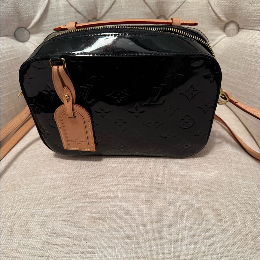 Louis Vuitton Vernis black crossbody